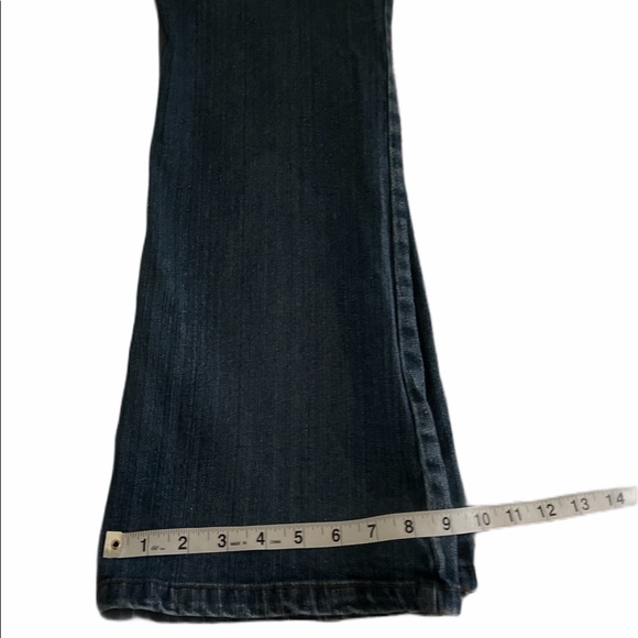 🌼2/$10 Motherhood Maternity Jeans - Picture 6 of 8